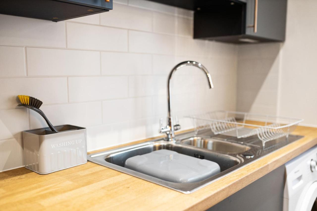 7 Bedroom House Ensuite Rooms, Fully Equipped Kitchen, Free Wifi, Tvs In All Rooms City Centre Close To A46 Inspire Homes Ковентрі Екстер'єр фото