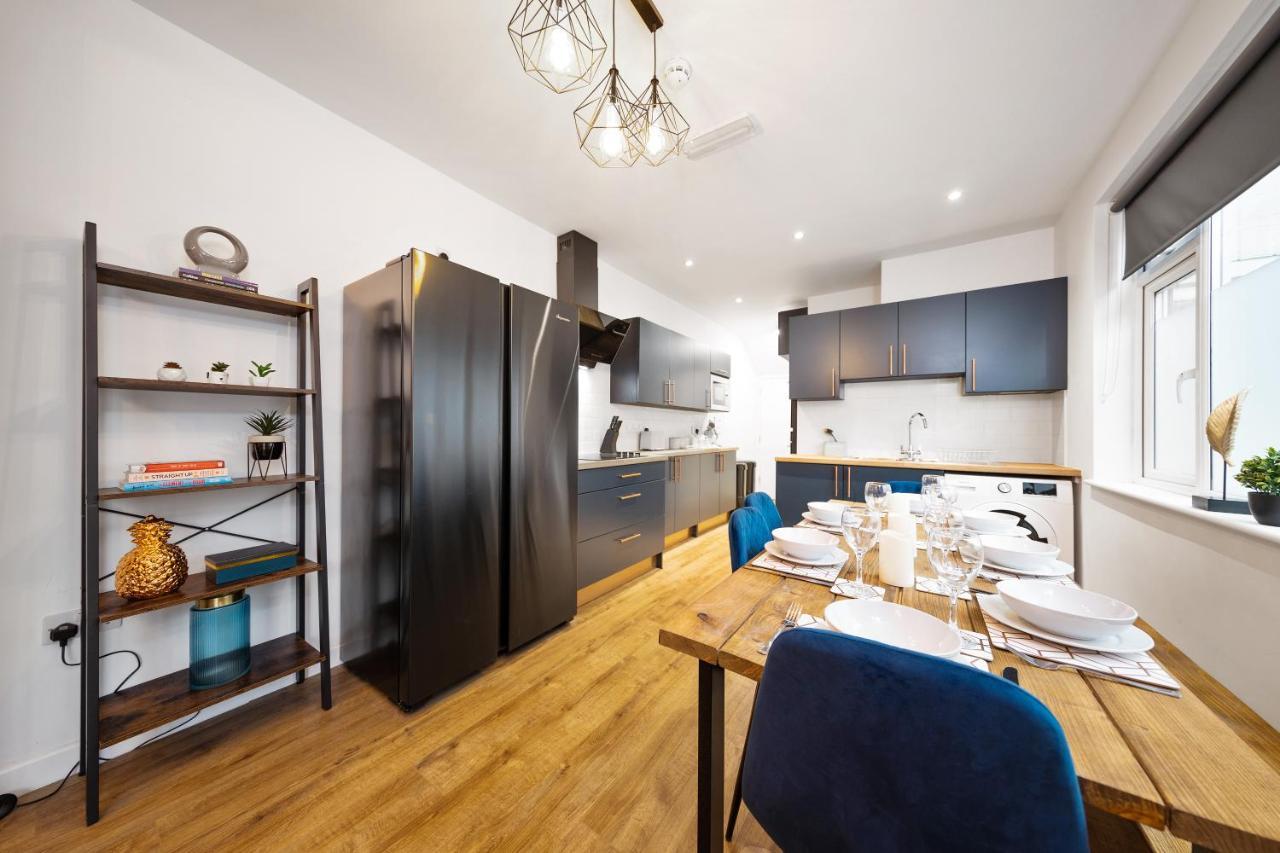 7 Bedroom House Ensuite Rooms, Fully Equipped Kitchen, Free Wifi, Tvs In All Rooms City Centre Close To A46 Inspire Homes Ковентрі Екстер'єр фото